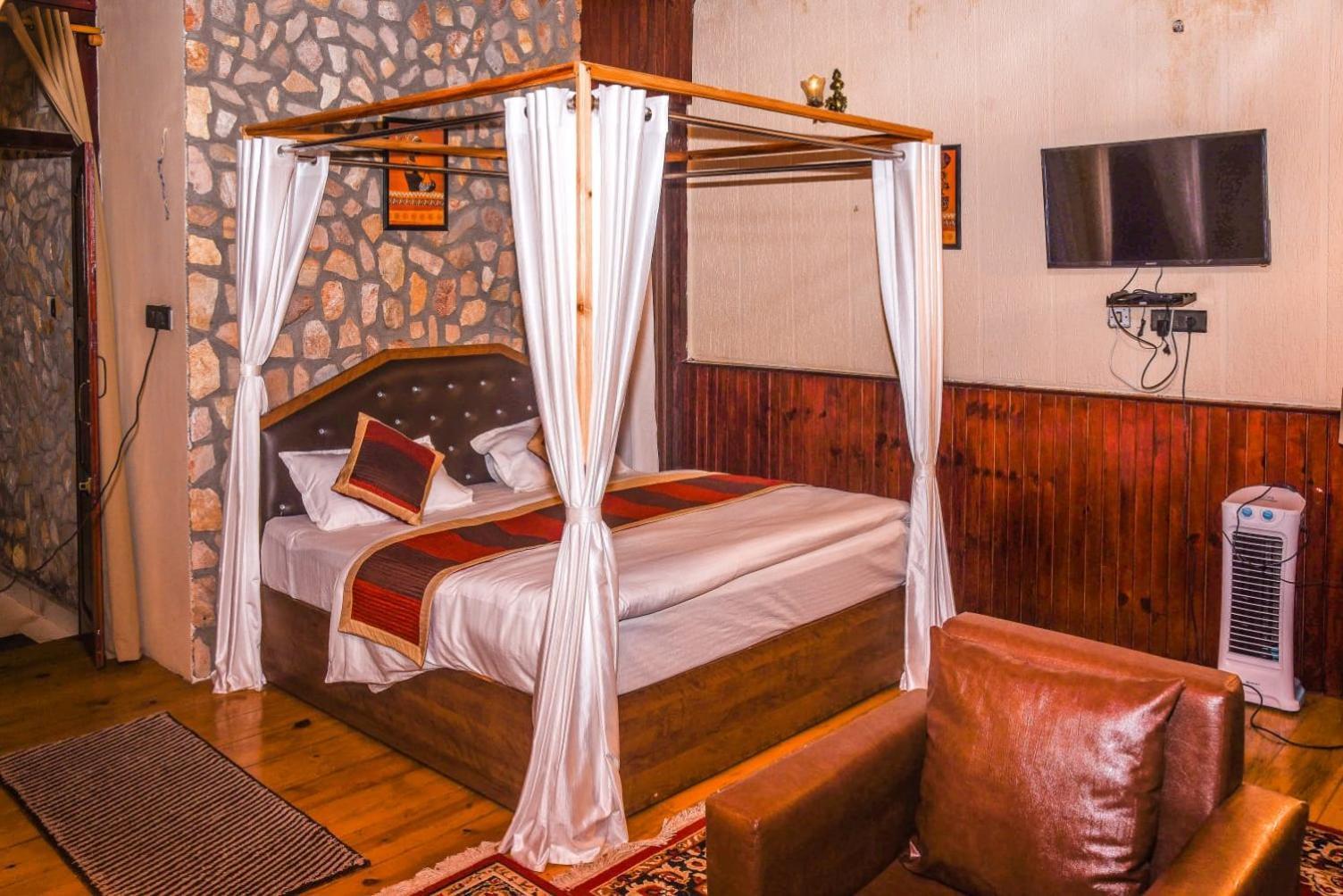 Hotel The Himalayan Heights Satya'S Kasardevi Almora Esterno foto