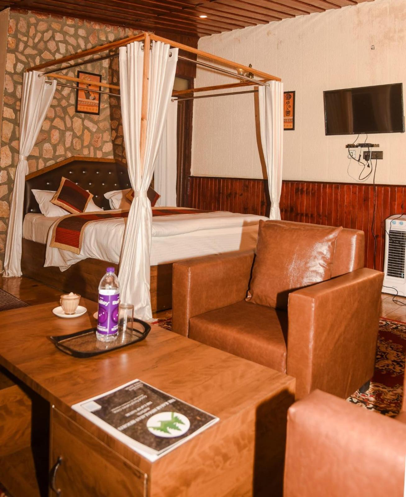 Hotel The Himalayan Heights Satya'S Kasardevi Almora Esterno foto